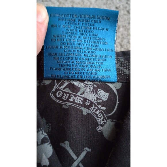 WCKD Authentic Collection Button Down Mens Shirt Sz  L  Black Gray Skull & Bones - Picture 3 of 5